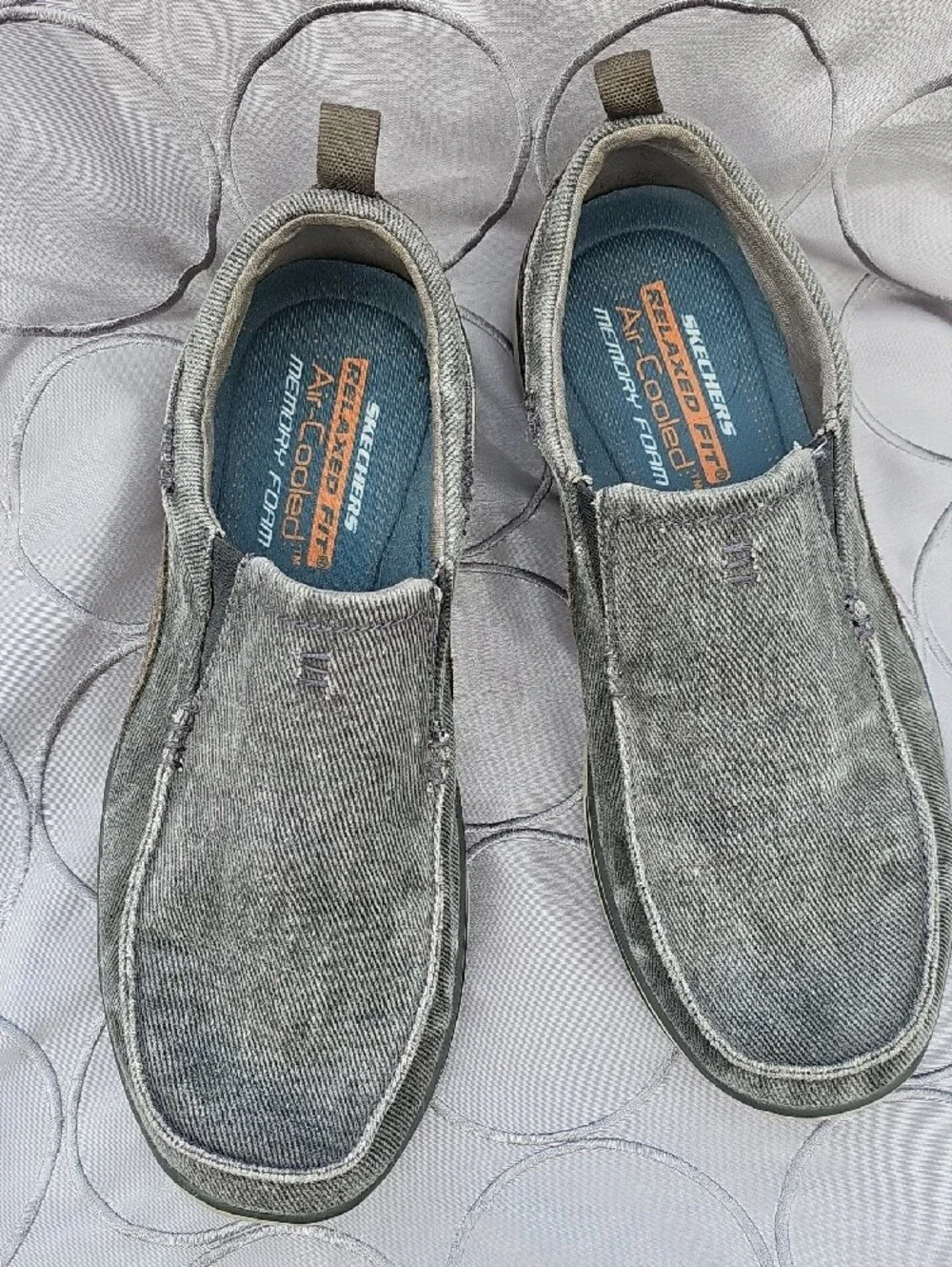 Skechers Men's Grey Slip-On Casual Loafers Fall Cozy Canvas Lightweight Ak